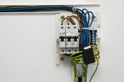 Electrician Inspecting & Fixing GFCI Outlet That Keeps Tripping in San Jose, CA